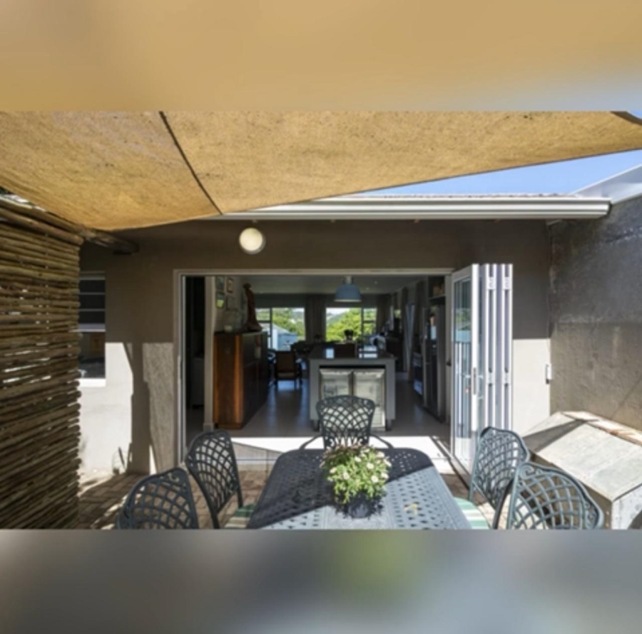 4 Bedroom Property for Sale in Seafield Eastern Cape